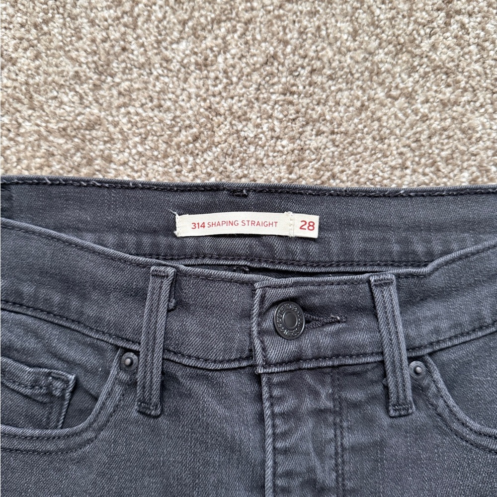 Levi’s Jeans - Picture 2 of 4